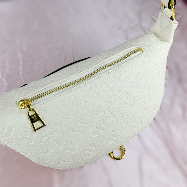 ルイヴィトンバッグ角部分ディテール